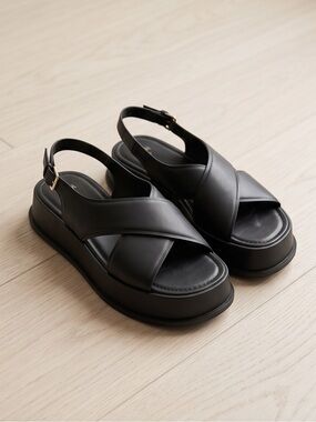 Zara Black Chunky Platform Sandals Size 41 Minimalist Fisherman Style